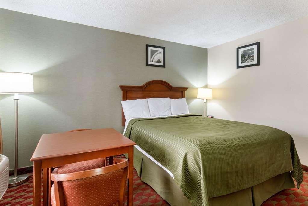 Econo Lodge Huntington - Barboursville University Area Pokoj fotografie