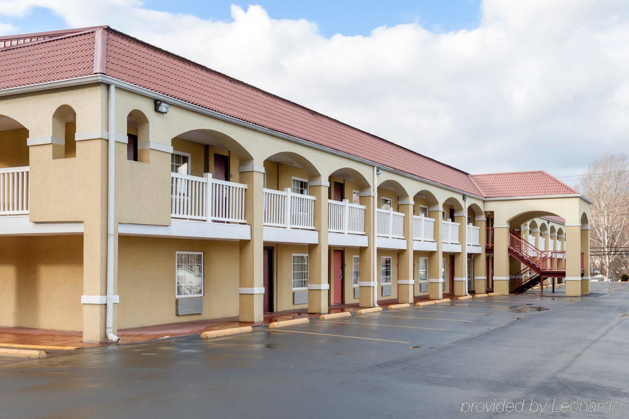 Econo Lodge Huntington - Barboursville University Area Exteriér fotografie